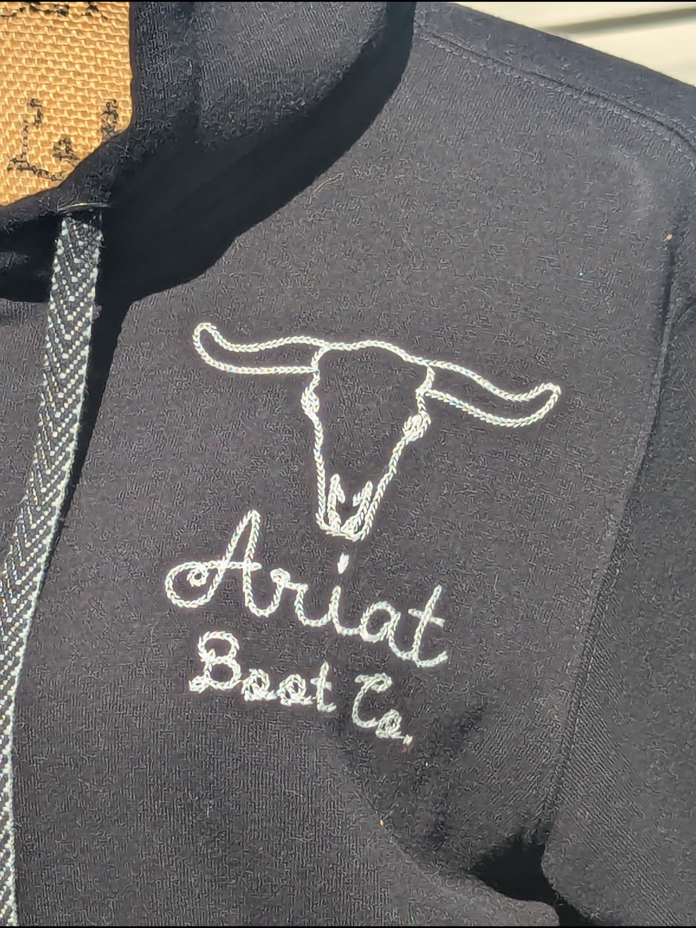 Black Ariat Hoodie - Picture 2 of 6